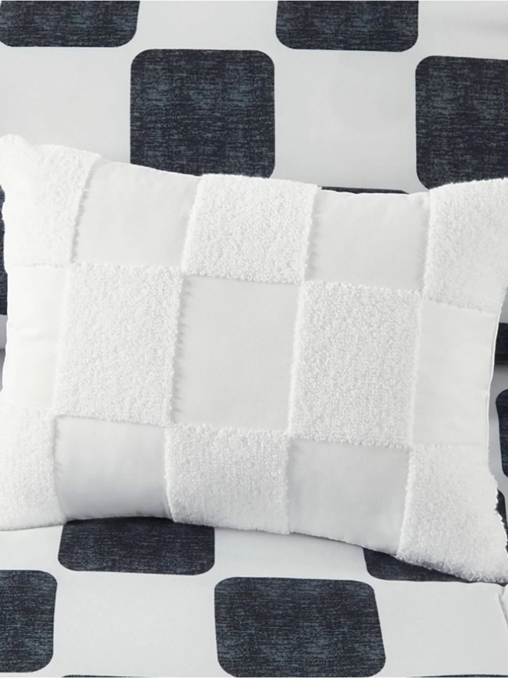 Black & White Checkered Comforter Set